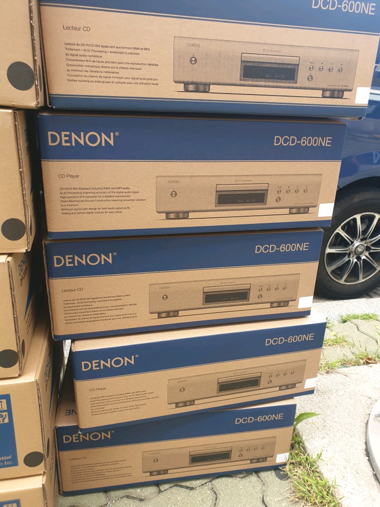 데논 DCD-600NE CD플레이어가 소량 입고되었습니다.
